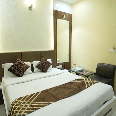 Hotel Raj Kamal Palace Varanasi Exterior foto
