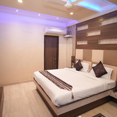 Hotel Raj Kamal Palace Varanasi Exterior foto