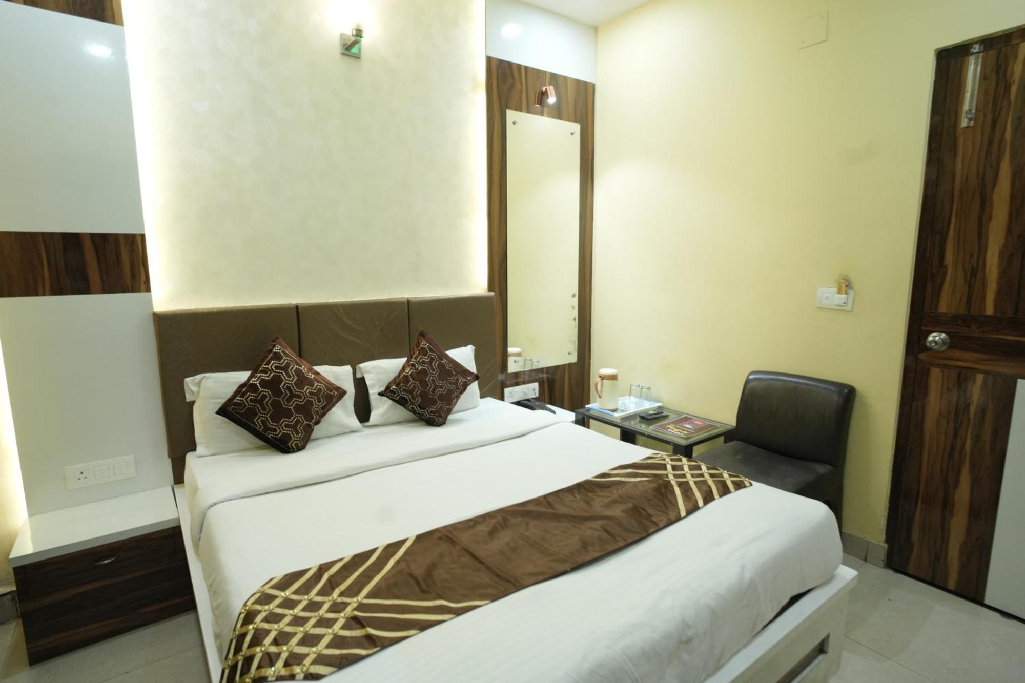 Hotel Raj Kamal Palace Varanasi Exterior foto