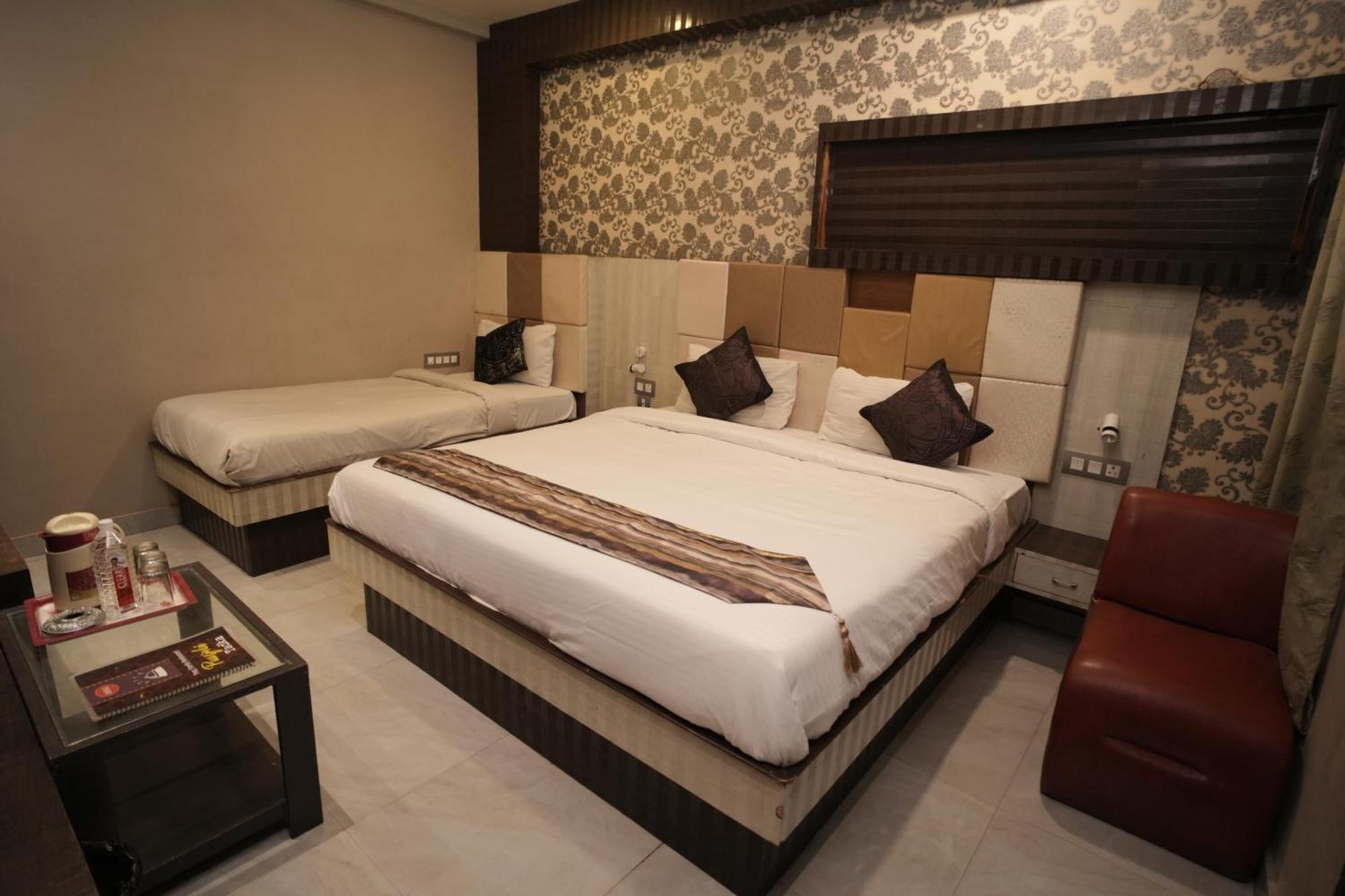 Hotel Raj Kamal Palace Varanasi Exterior foto
