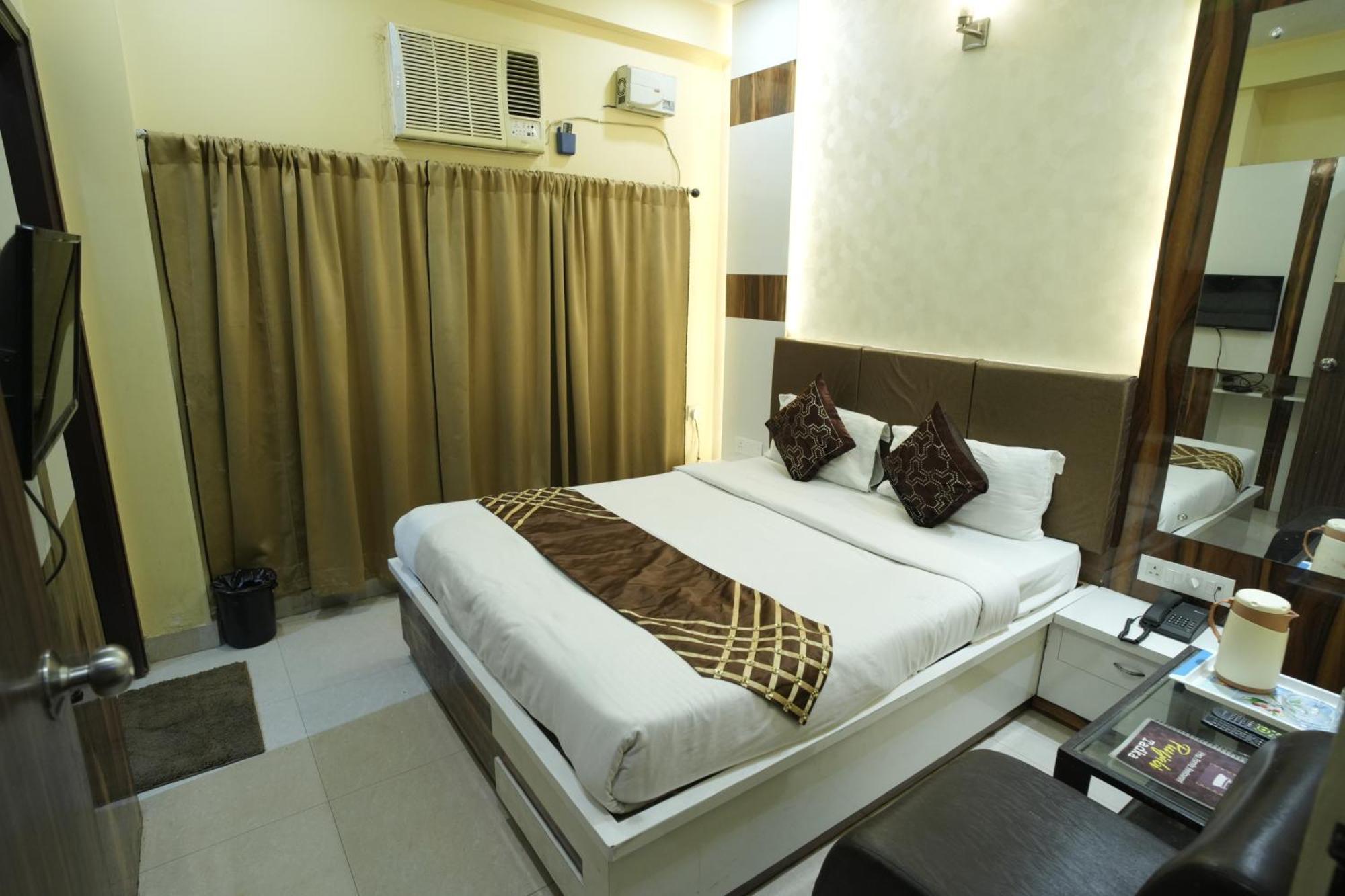 Hotel Raj Kamal Palace Varanasi Exterior foto
