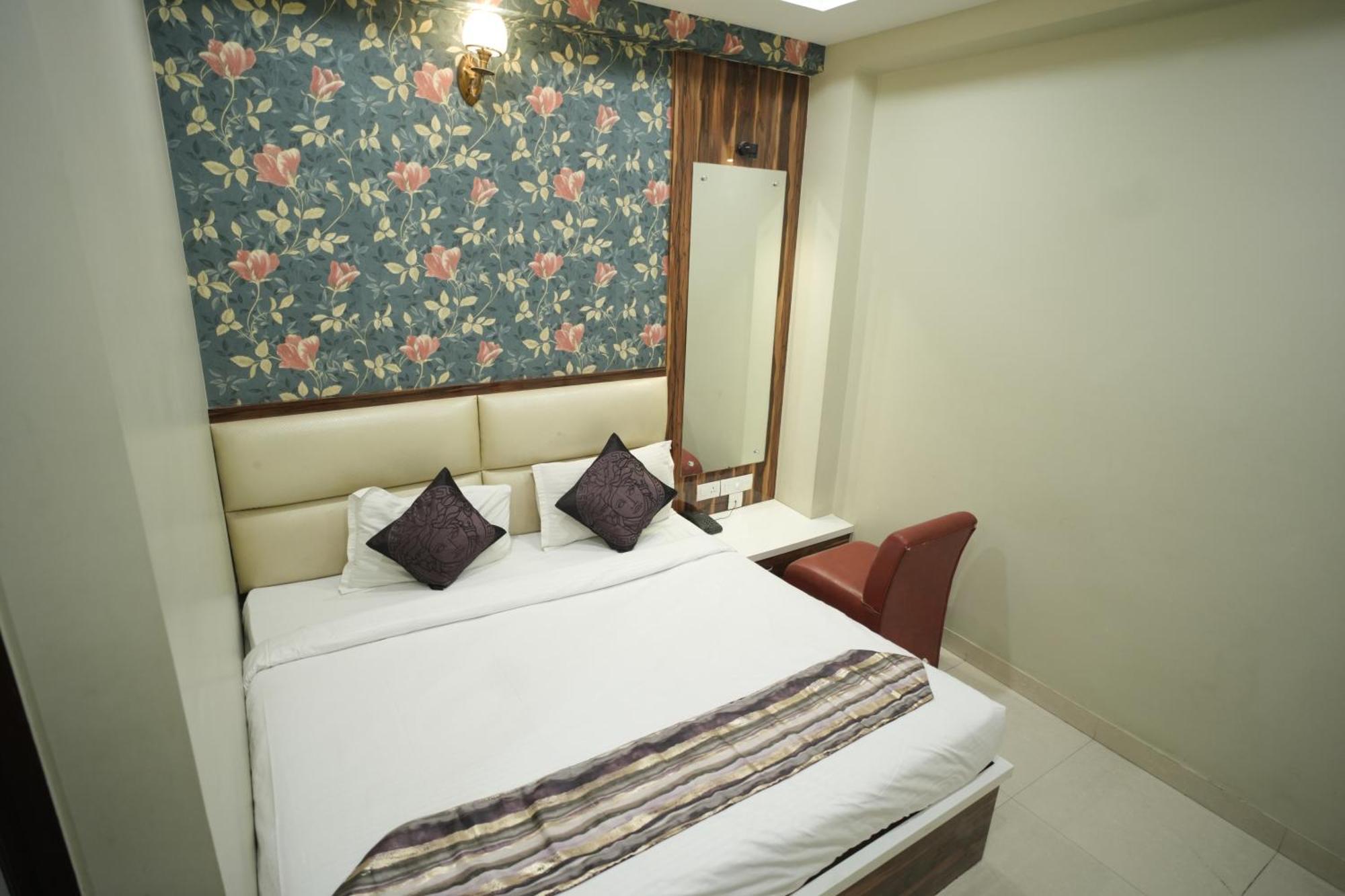 Hotel Raj Kamal Palace Varanasi Exterior foto